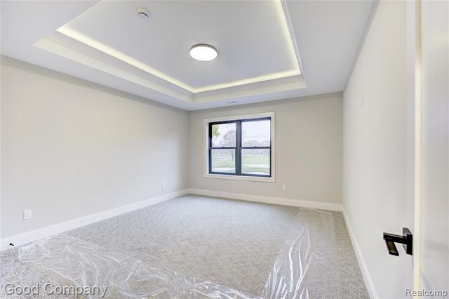 2533 N Vermont Avenue, Royal Oak, MI 48073