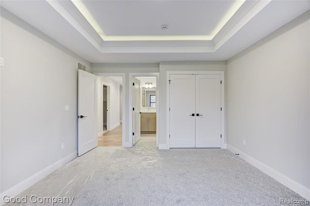 2533 N Vermont Avenue, Royal Oak, MI 48073