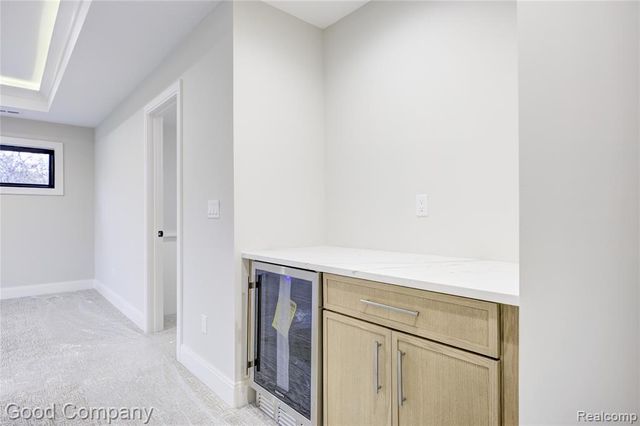 2533 N Vermont Avenue, Royal Oak, MI 48073