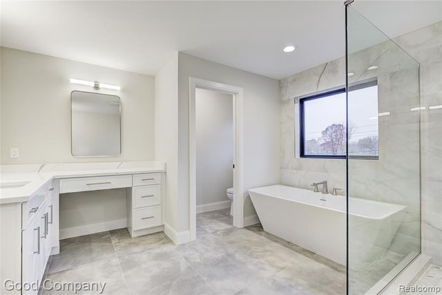 2533 N Vermont Avenue, Royal Oak, MI 48073