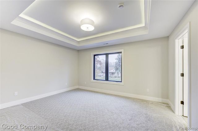 2533 N Vermont Avenue, Royal Oak, MI 48073