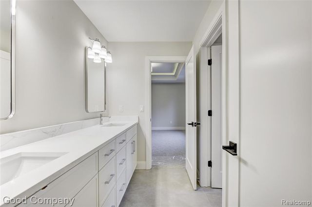 2533 N Vermont Avenue, Royal Oak, MI 48073