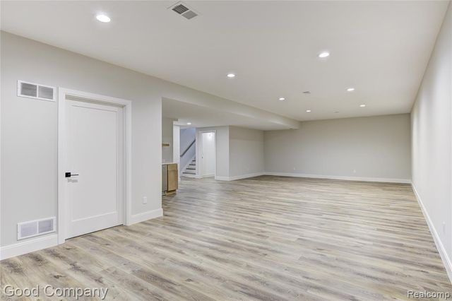 2533 N Vermont Avenue, Royal Oak, MI 48073