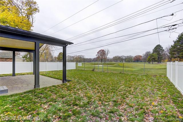 2533 N Vermont Avenue, Royal Oak, MI 48073