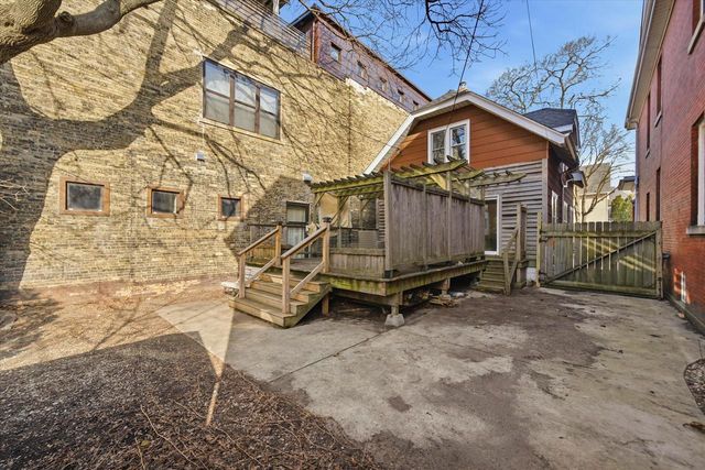 1941 N Bartlett STREET, Milwaukee, WI 53202