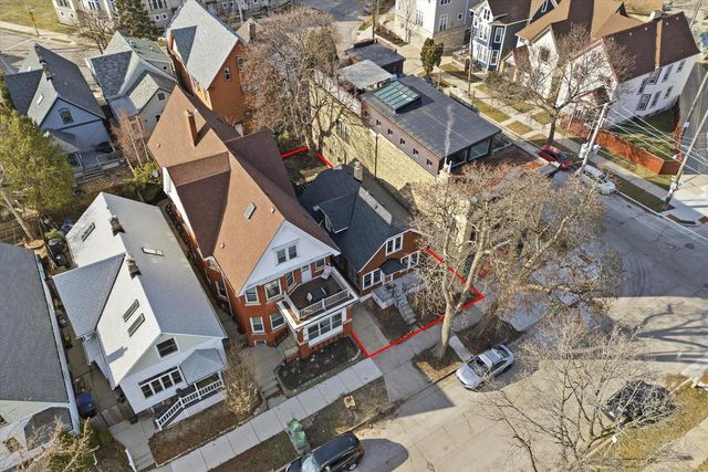 1941 N Bartlett STREET, Milwaukee, WI 53202