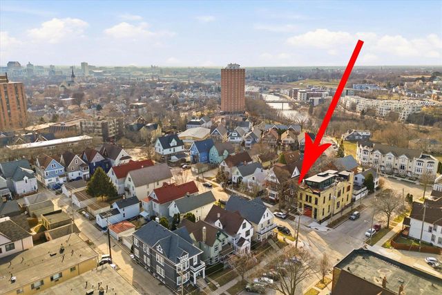 1941 N Bartlett STREET, Milwaukee, WI 53202