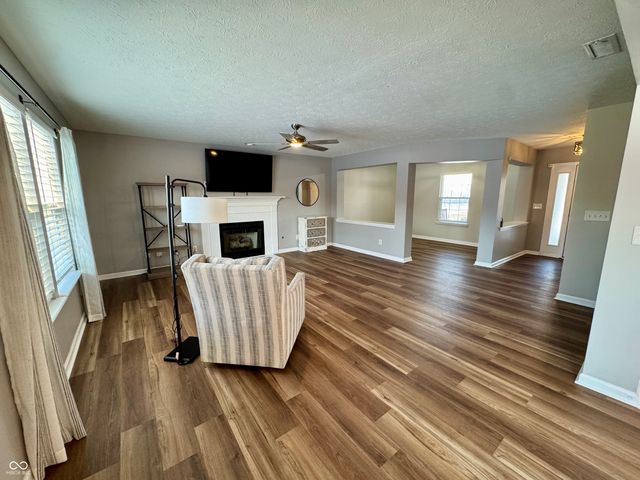 1068 Berrywood Drive, Greenwood, IN 46143