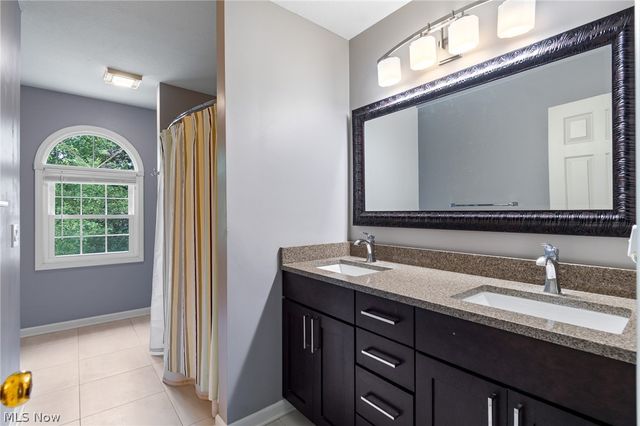 5825 Nicholson Drive, Hudson, OH 44236