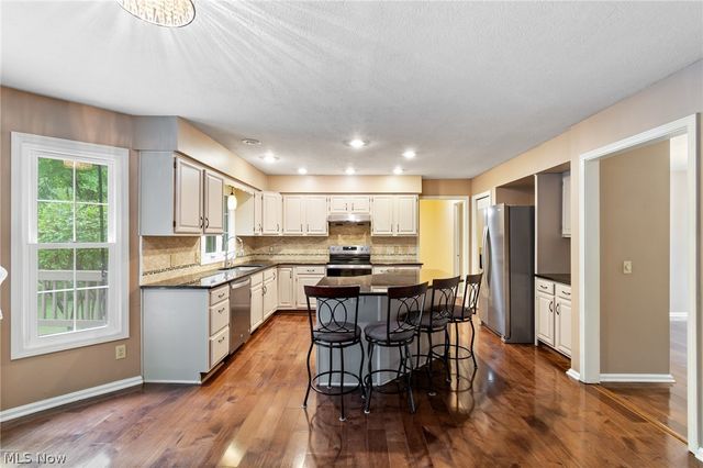 5825 Nicholson Drive, Hudson, OH 44236