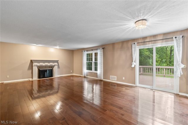 5825 Nicholson Drive, Hudson, OH 44236