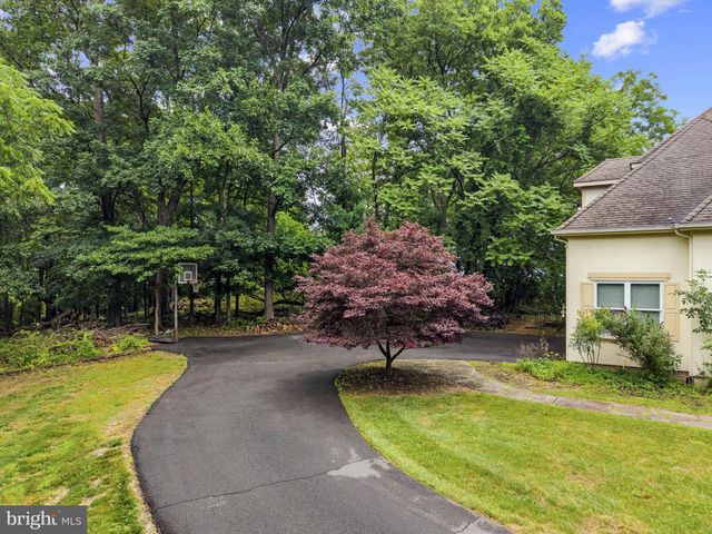17951 STONELEIGH DR, Round Hill, VA 20141