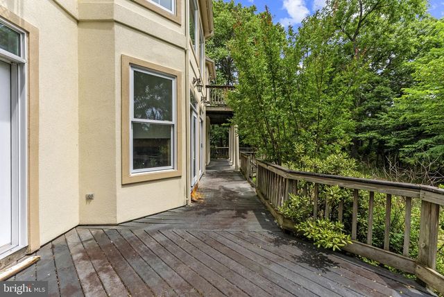 17951 STONELEIGH DR, Round Hill, VA 20141