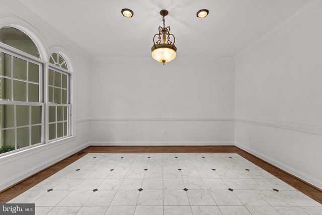 17951 STONELEIGH DR, Round Hill, VA 20141