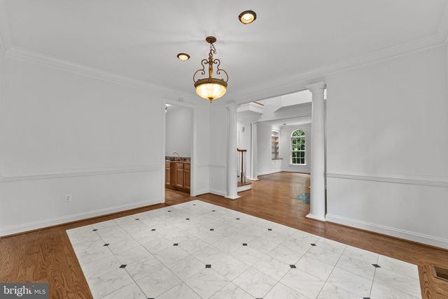 17951 STONELEIGH DR, Round Hill, VA 20141