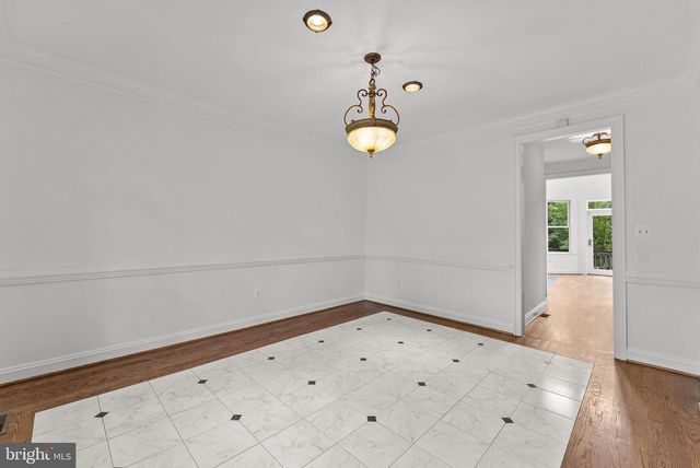 17951 STONELEIGH DR, Round Hill, VA 20141