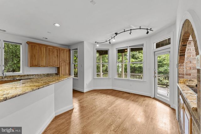 17951 STONELEIGH DR, Round Hill, VA 20141