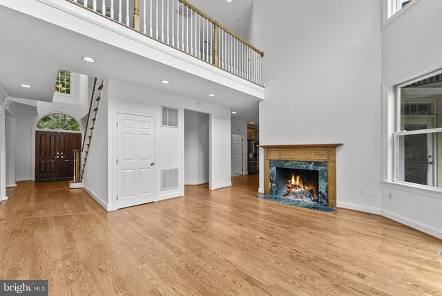 17951 STONELEIGH DR, Round Hill, VA 20141