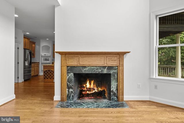 17951 STONELEIGH DR, Round Hill, VA 20141