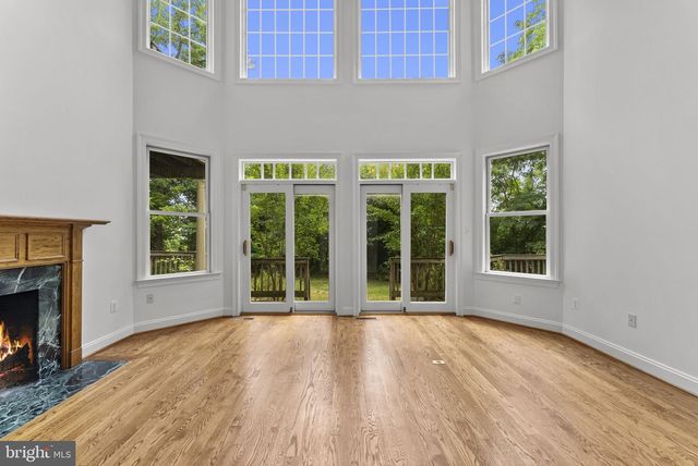 17951 STONELEIGH DR, Round Hill, VA 20141