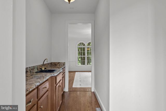 17951 STONELEIGH DR, Round Hill, VA 20141