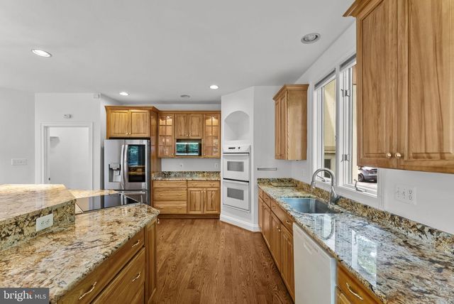 17951 STONELEIGH DR, Round Hill, VA 20141