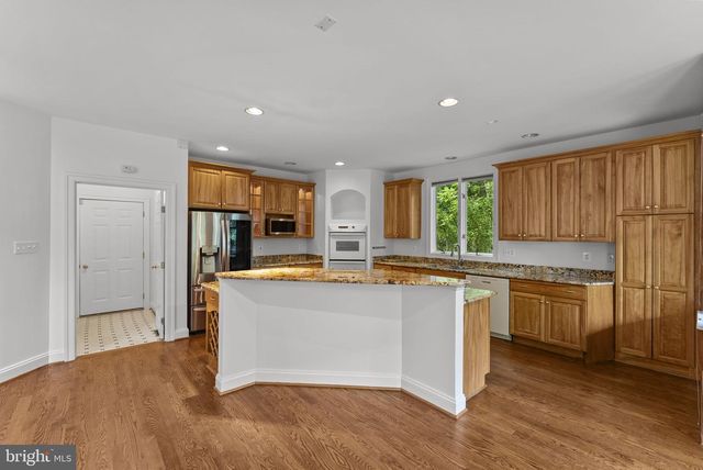 17951 STONELEIGH DR, Round Hill, VA 20141