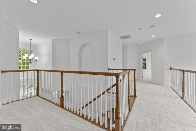 17951 STONELEIGH DR, Round Hill, VA 20141