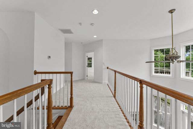 17951 STONELEIGH DR, Round Hill, VA 20141