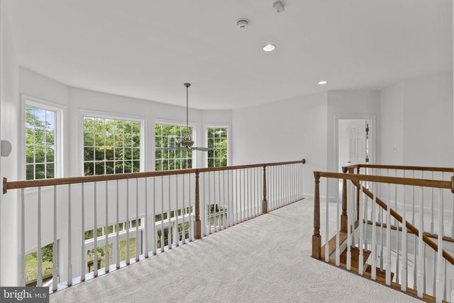 17951 STONELEIGH DR, Round Hill, VA 20141