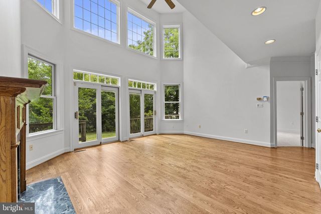 17951 STONELEIGH DR, Round Hill, VA 20141
