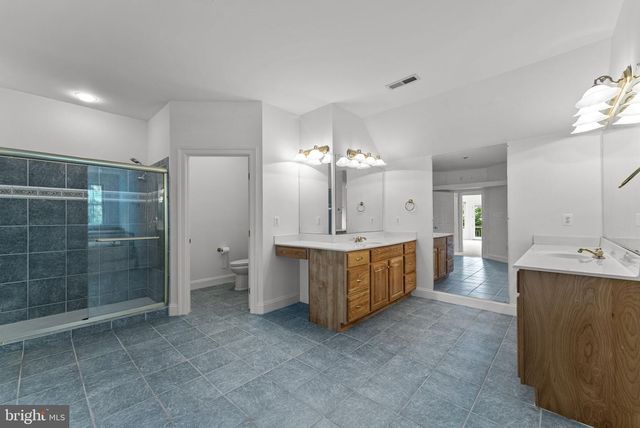 17951 STONELEIGH DR, Round Hill, VA 20141
