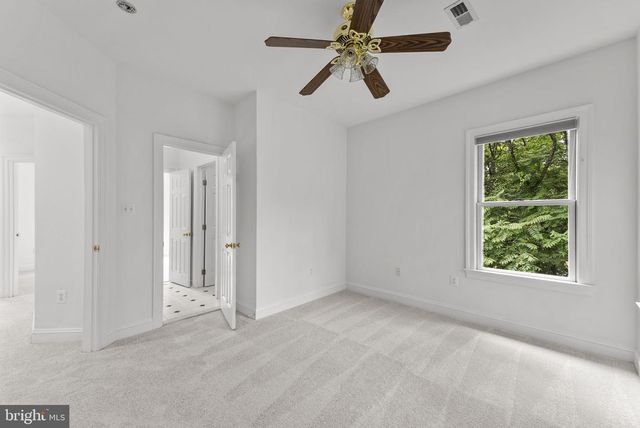 17951 STONELEIGH DR, Round Hill, VA 20141