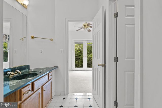 17951 STONELEIGH DR, Round Hill, VA 20141