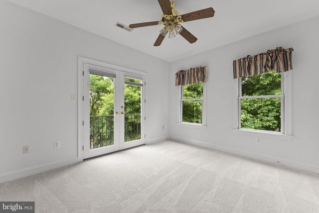 17951 STONELEIGH DR, Round Hill, VA 20141