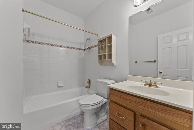 17951 STONELEIGH DR, Round Hill, VA 20141