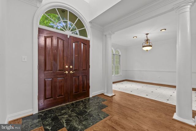 17951 STONELEIGH DR, Round Hill, VA 20141