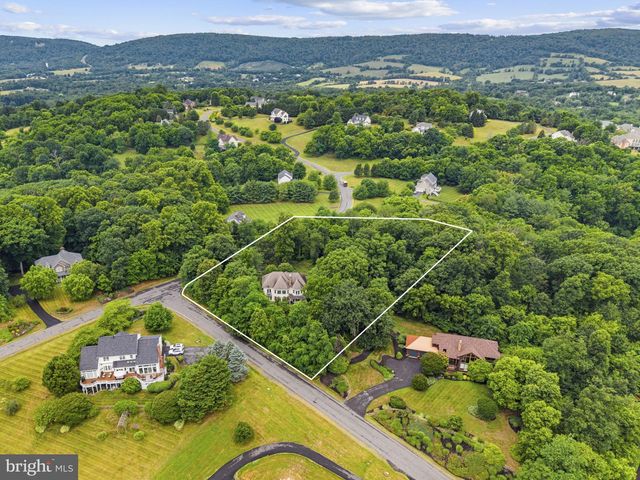 17951 STONELEIGH DR, Round Hill, VA 20141