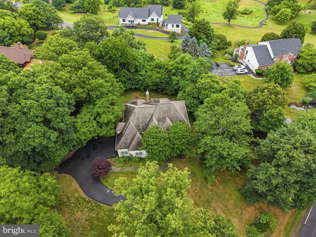 17951 STONELEIGH DR, Round Hill, VA 20141