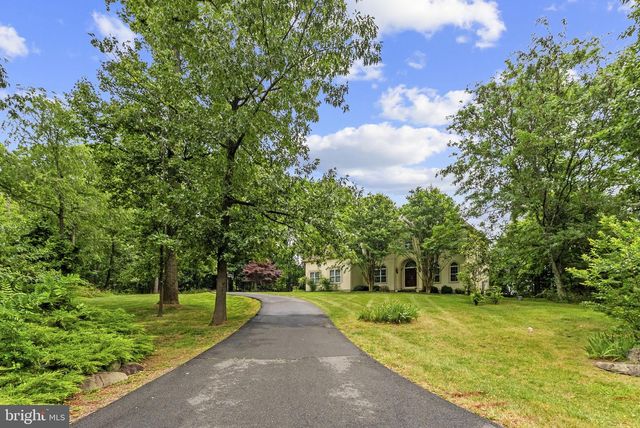 17951 STONELEIGH DR, Round Hill, VA 20141