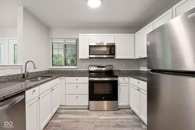 2952 Scottsdale Drive, Indianapolis, IN 46234