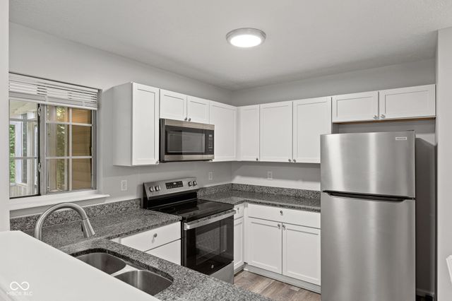 2952 Scottsdale Drive, Indianapolis, IN 46234