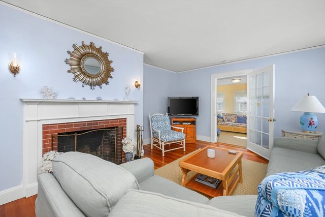 122 Park Ave, Barnstable, MA 02632