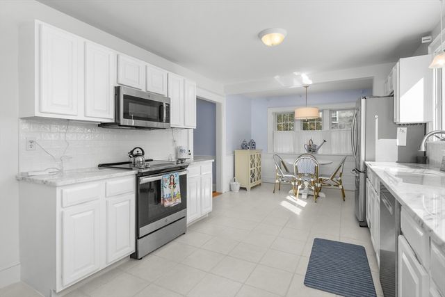 122 Park Ave, Barnstable, MA 02632
