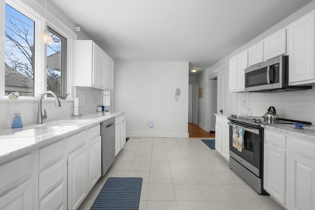 122 Park Ave, Barnstable, MA 02632