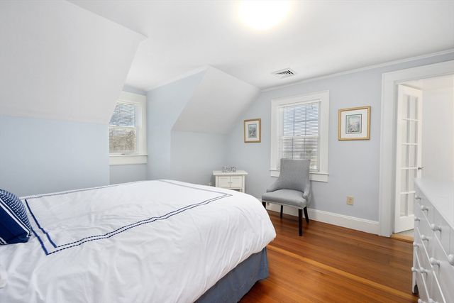 122 Park Ave, Barnstable, MA 02632