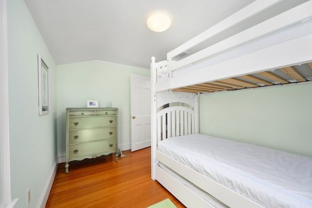 122 Park Ave, Barnstable, MA 02632