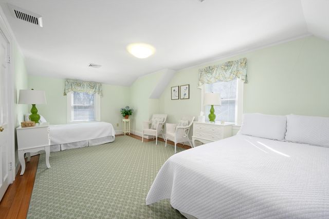 122 Park Ave, Barnstable, MA 02632
