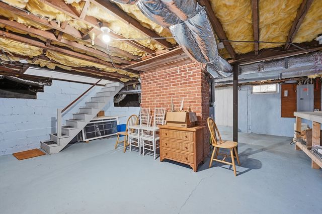 122 Park Ave, Barnstable, MA 02632