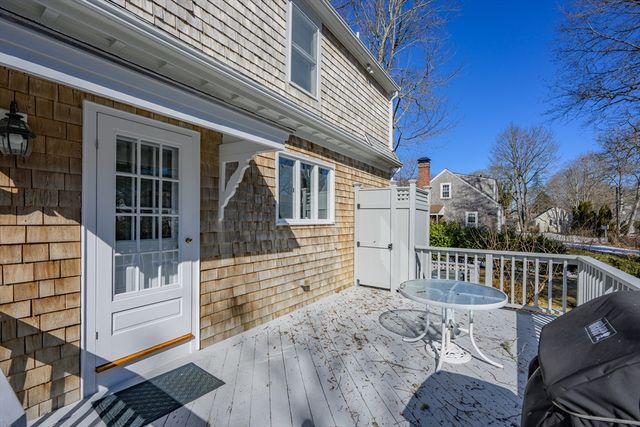 122 Park Ave, Barnstable, MA 02632